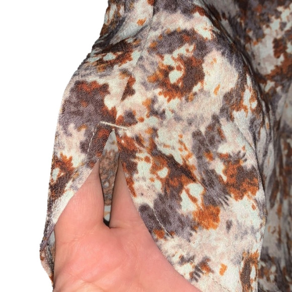 H&M Brown Cream Boho Printed Neutral Dressy Short with Elastic Band Size 8 - Picture 7 of 13